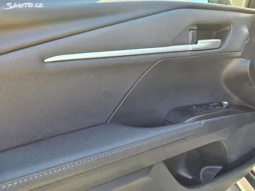Car image 28