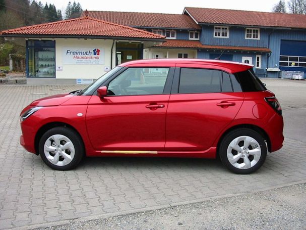 Suzuki Swift Hybrid Comfort 61 kW image number 17