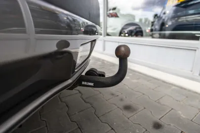 Car image 40