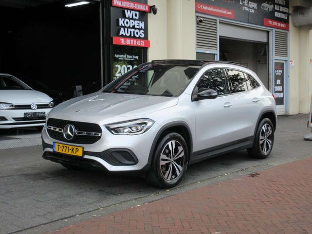 Mercedes-Benz GLA 180 100 kW image number 1