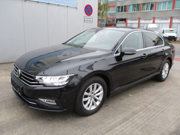 Volkswagen Passat 110 kW image number 1