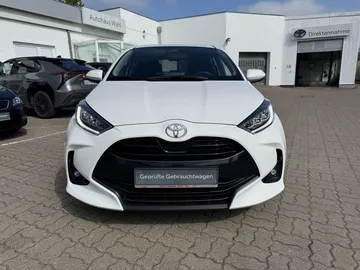 Car image 3