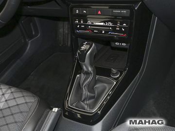 Car image 11