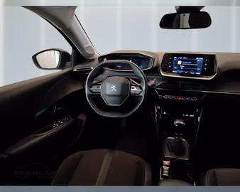 Car image 15