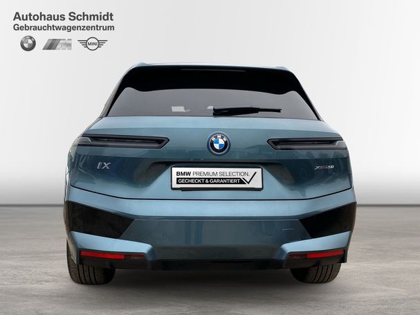 BMW iX xDrive50 385 kW image number 3