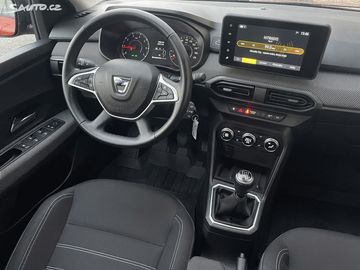 Car image 10