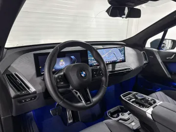 Car image 29