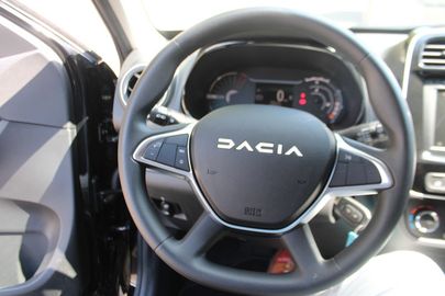 Car image 22