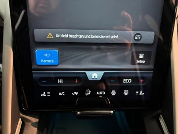 Car image 35