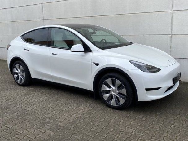 Tesla Model Y 60 Standard Range 220 kW image number 7