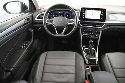 Car image 30