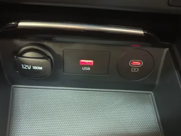 Car image 30