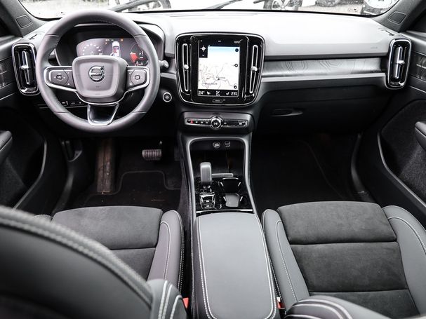 Volvo XC40 T5 Plus 192 kW image number 3