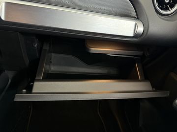 Car image 39