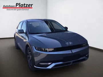Car image 18