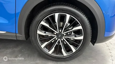 Car image 20