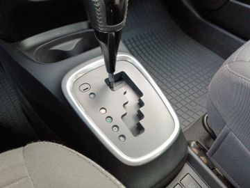 Car image 26