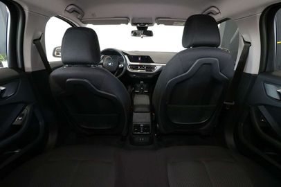 Car image 25