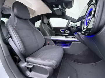 Car image 40