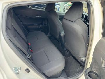 Car image 14