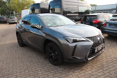 Car image 2