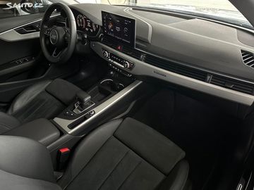 Car image 30