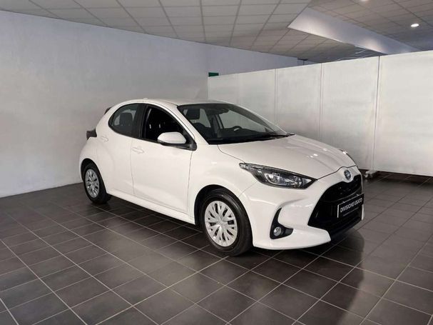 Toyota Yaris 1.5 Hybrid 85 kW image number 2