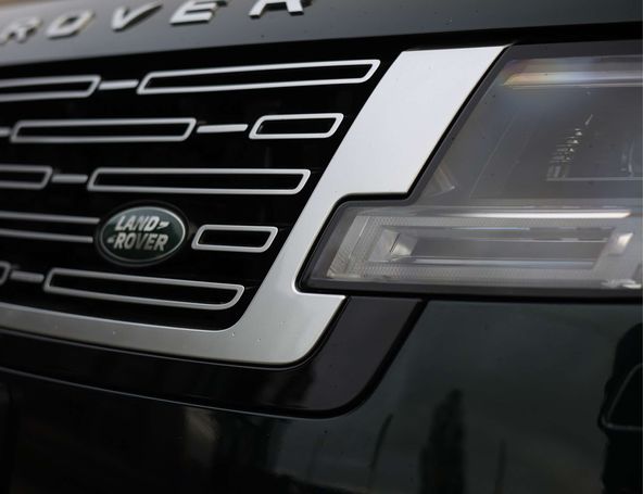 Land Rover Range Rover P550e Autobiography 405 kW image number 13