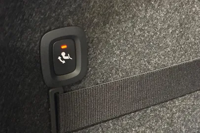Car image 35