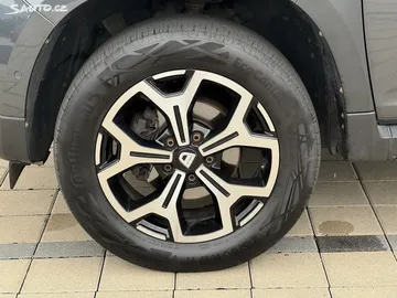 Car image 27
