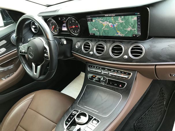 Mercedes-Benz E 220 d T 143 kW image number 8