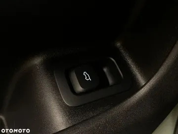 Car image 39