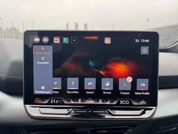 Car image 30