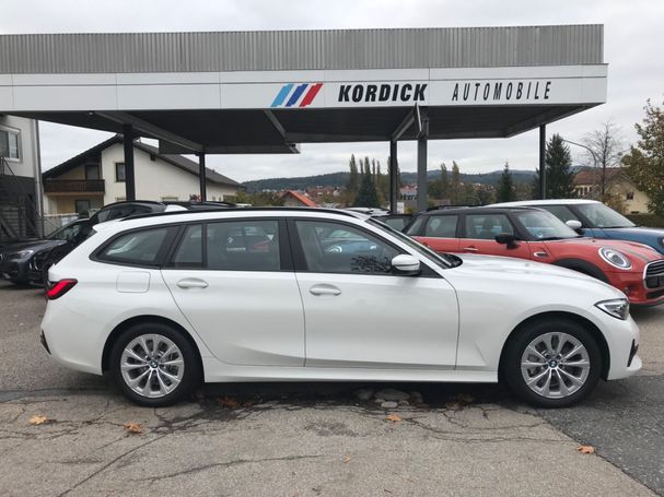 BMW 330d Touring Sport xDrive 210 kW image number 3