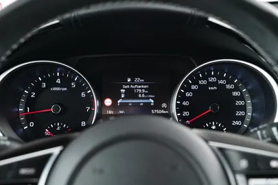 Car image 35