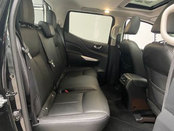 Car image 32