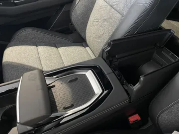 Car image 50