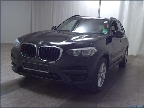 BMW X3 xDrive20d Advantage 140 kW image number 1