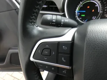 Car image 37