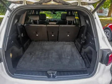 Car image 38