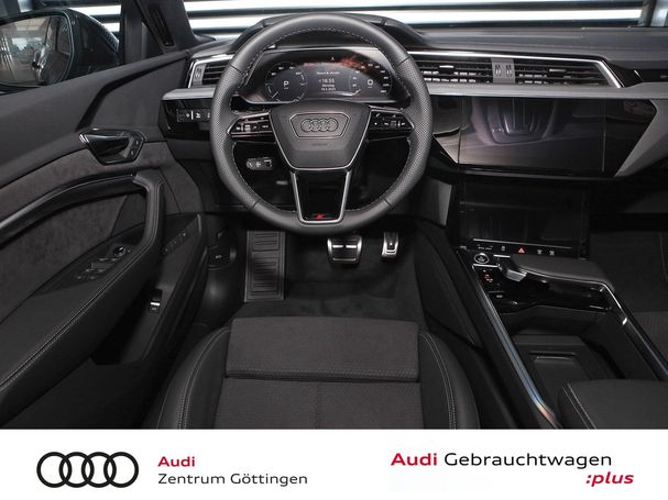 Audi Q8 50 e-tron S-line 250 kW image number 12