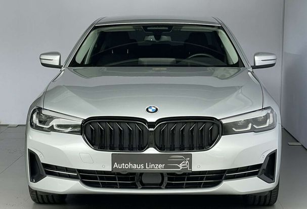 BMW 520d xDrive 140 kW image number 29