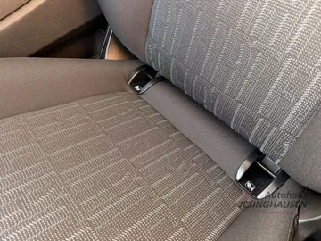 Car image 45