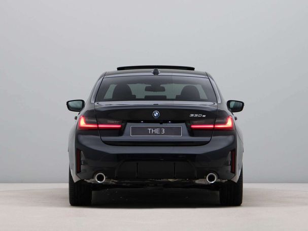 BMW 330 e 215 kW image number 10