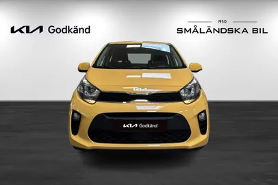 Car image 3