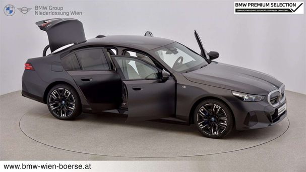 BMW i5 M60 xDrive 442 kW image number 12