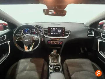 Car image 24