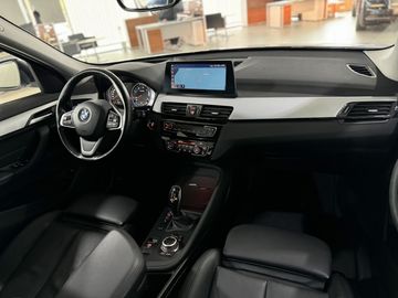 Car image 38