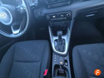 Car image 21