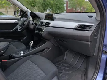 Car image 28
